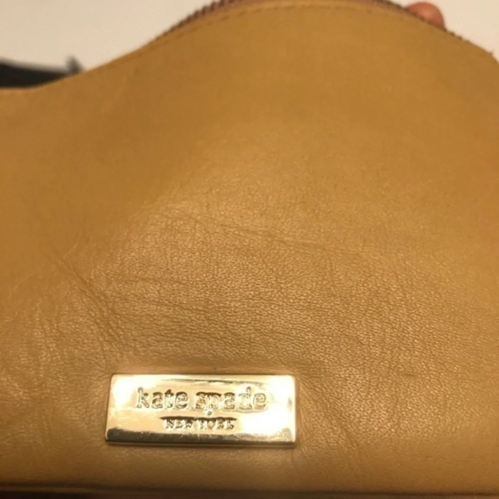 Kate spade tan black bow coin keychain wallet